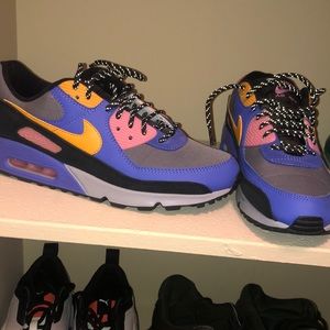 Air max 90. Size 9.5 PERFECT CONDITION🔥🔥🔥😅
